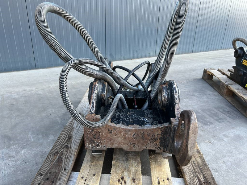 OilQuick OQ65 - M314F / M316F / M318F - Acoplamiento rápido para Maquinaria de construcción: foto 2 OilQuick OQ65 - M314F / M316F / M318F - Acoplamiento rápido para Maquinaria de construcción: foto 2