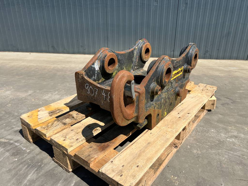 OilQuick OQ65 - M314F / M316F / M318F - Acoplamiento rápido para Maquinaria de construcción: foto 1 OilQuick OQ65 - M314F / M316F / M318F - Acoplamiento rápido para Maquinaria de construcción: foto 1