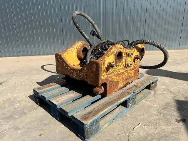 OilQuick OQ80 - 330F / 329E - Acoplamiento rápido para Maquinaria de construcción: foto 1 OilQuick OQ80 - 330F / 329E - Acoplamiento rápido para Maquinaria de construcción: foto 1