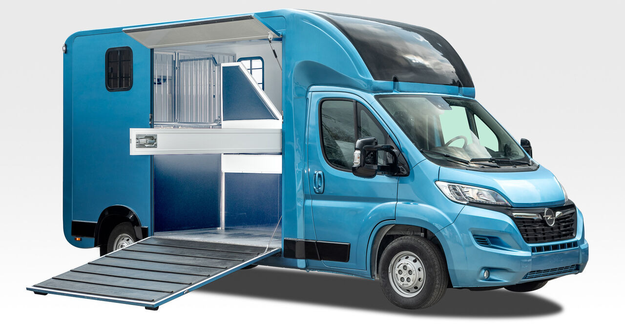 Opel Bannert Koniowoz / Horse Truck / In Stock - Camión para caballos: foto 1 Opel Bannert Koniowoz / Horse Truck / In Stock - Camión para caballos: foto 1