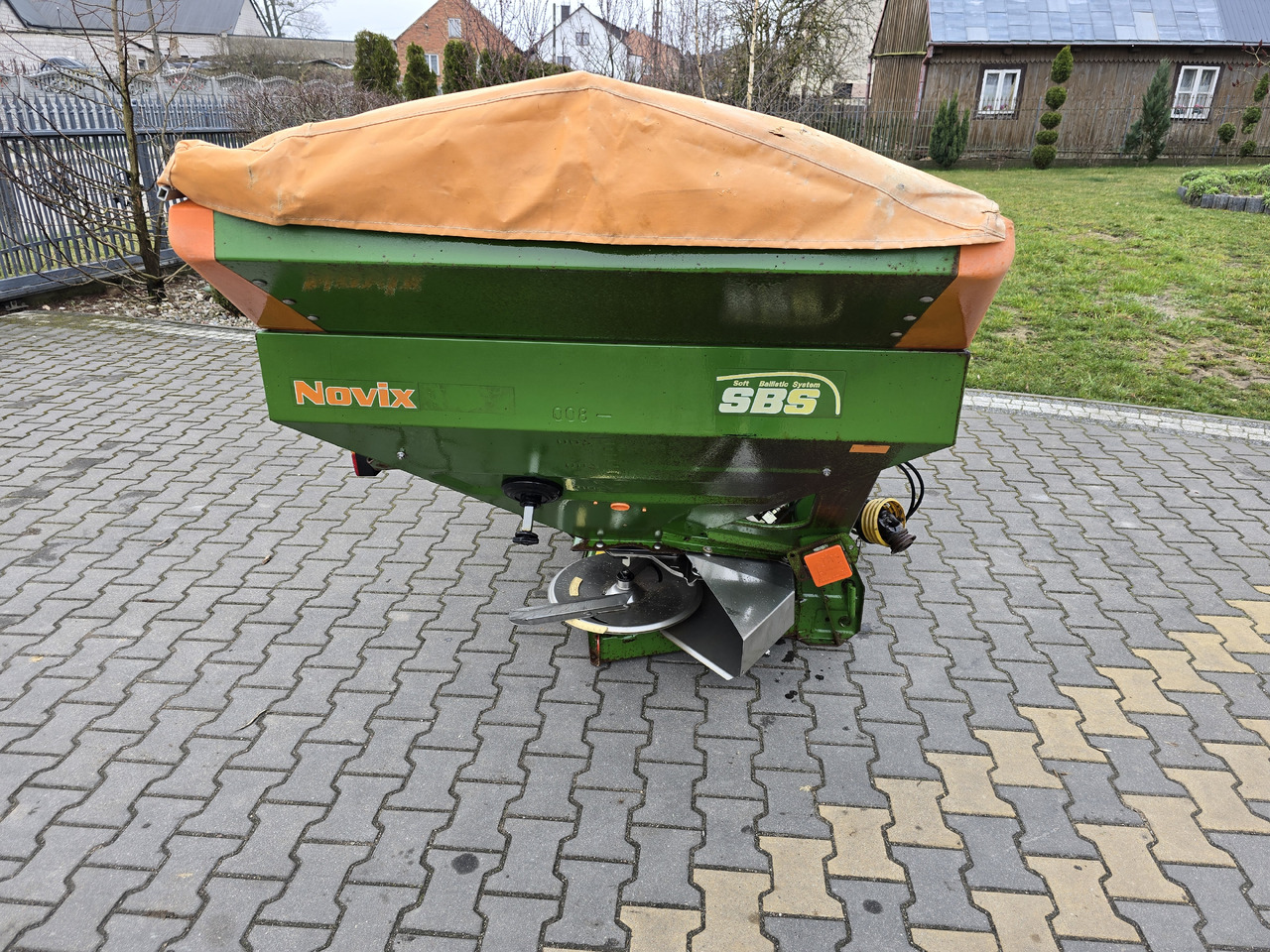 AMZONE ZA-M Novix ZA-M 1200 + nadstawka 1000 L - Esparcidor de fertilizantes: foto 2 AMZONE ZA-M Novix ZA-M 1200 + nadstawka 1000 L - Esparcidor de fertilizantes: foto 2
