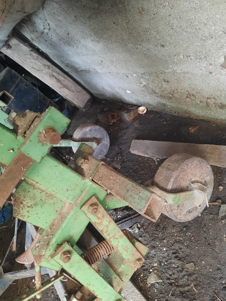 Bomet pielniko obsypnik - Arrancadora de patatas: foto 5 Bomet pielniko obsypnik - Arrancadora de patatas: foto 5