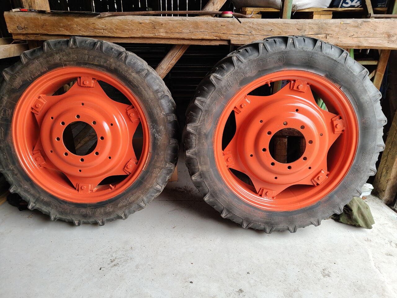 Kleber, Taurus 11.2 R32 (270/95 R32), 9.5 R48 - Rueda completa para Maquinaria agrícola: foto 1 Kleber, Taurus 11.2 R32 (270/95 R32), 9.5 R48 - Rueda completa para Maquinaria agrícola: foto 1