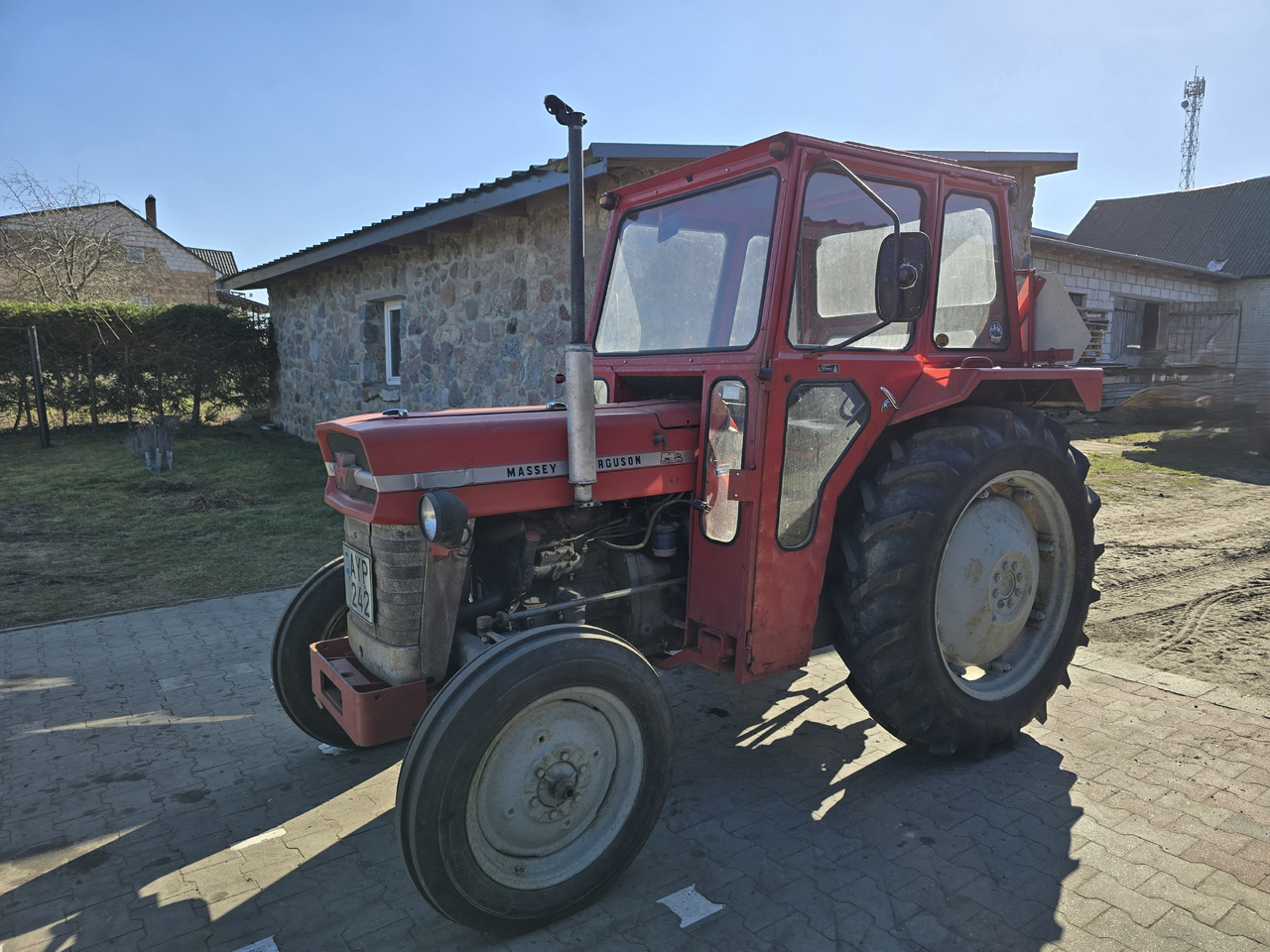 MASSEY FERGUSON 135 - Tractor: foto 2 MASSEY FERGUSON 135 - Tractor: foto 2