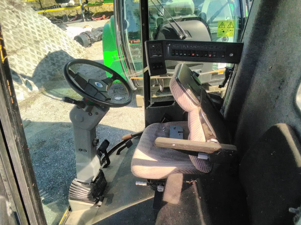 NEW HOLLAND TX 65 - Cabina para Cosechadora de granos: foto 5 NEW HOLLAND TX 65 - Cabina para Cosechadora de granos: foto 5
