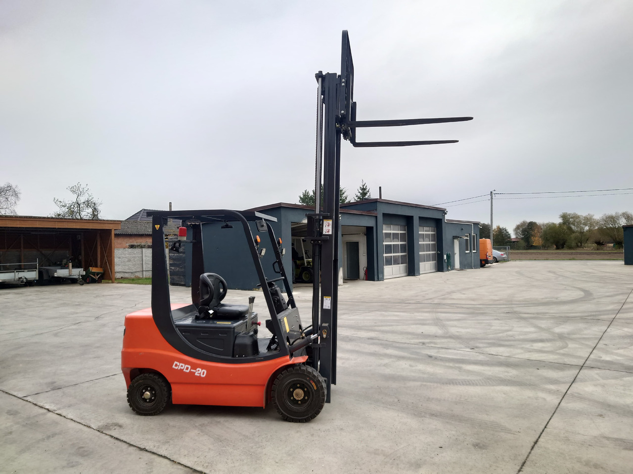 NYCHEKI CPD-20 - Carretilla elevadora: foto 2 NYCHEKI CPD-20 - Carretilla elevadora: foto 2