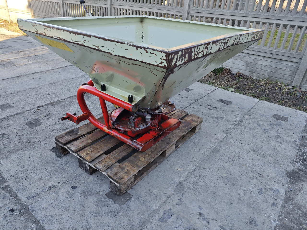 RAUCH Komet 450 L - Esparcidor de fertilizantes: foto 3 RAUCH Komet 450 L - Esparcidor de fertilizantes: foto 3