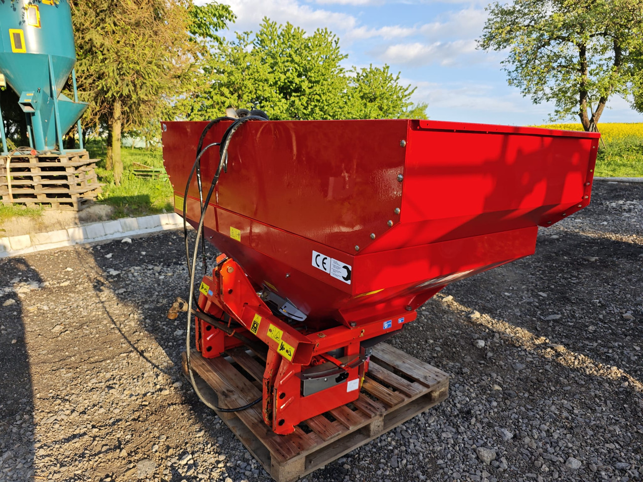 RAUCH MDS 932K select 1700 L - Esparcidor de fertilizantes: foto 3 RAUCH MDS 932K select 1700 L - Esparcidor de fertilizantes: foto 3
