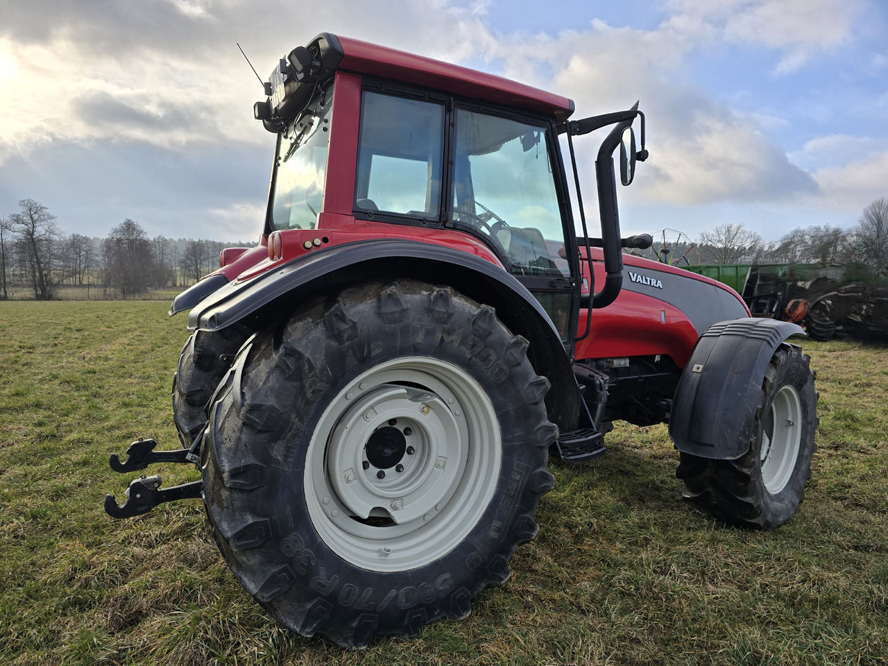 VALTRA T140 - Tractor: foto 4 VALTRA T140 - Tractor: foto 4