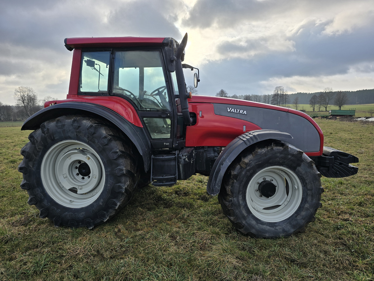 VALTRA T140 - Tractor: foto 1 VALTRA T140 - Tractor: foto 1