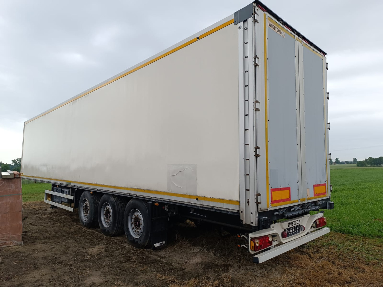 Wielton NS34FT - Semirremolque caja cerrada: foto 2 Wielton NS34FT - Semirremolque caja cerrada: foto 2
