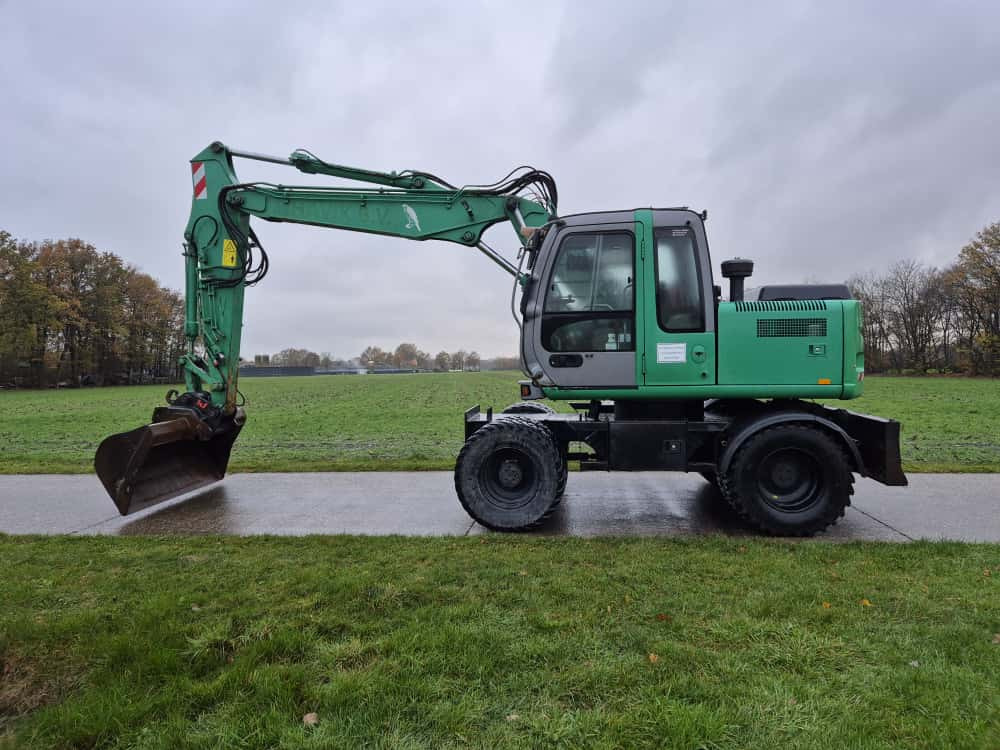 HITACHI ZX 130 W - Excavadora de ruedas: foto 1 HITACHI ZX 130 W - Excavadora de ruedas: foto 1