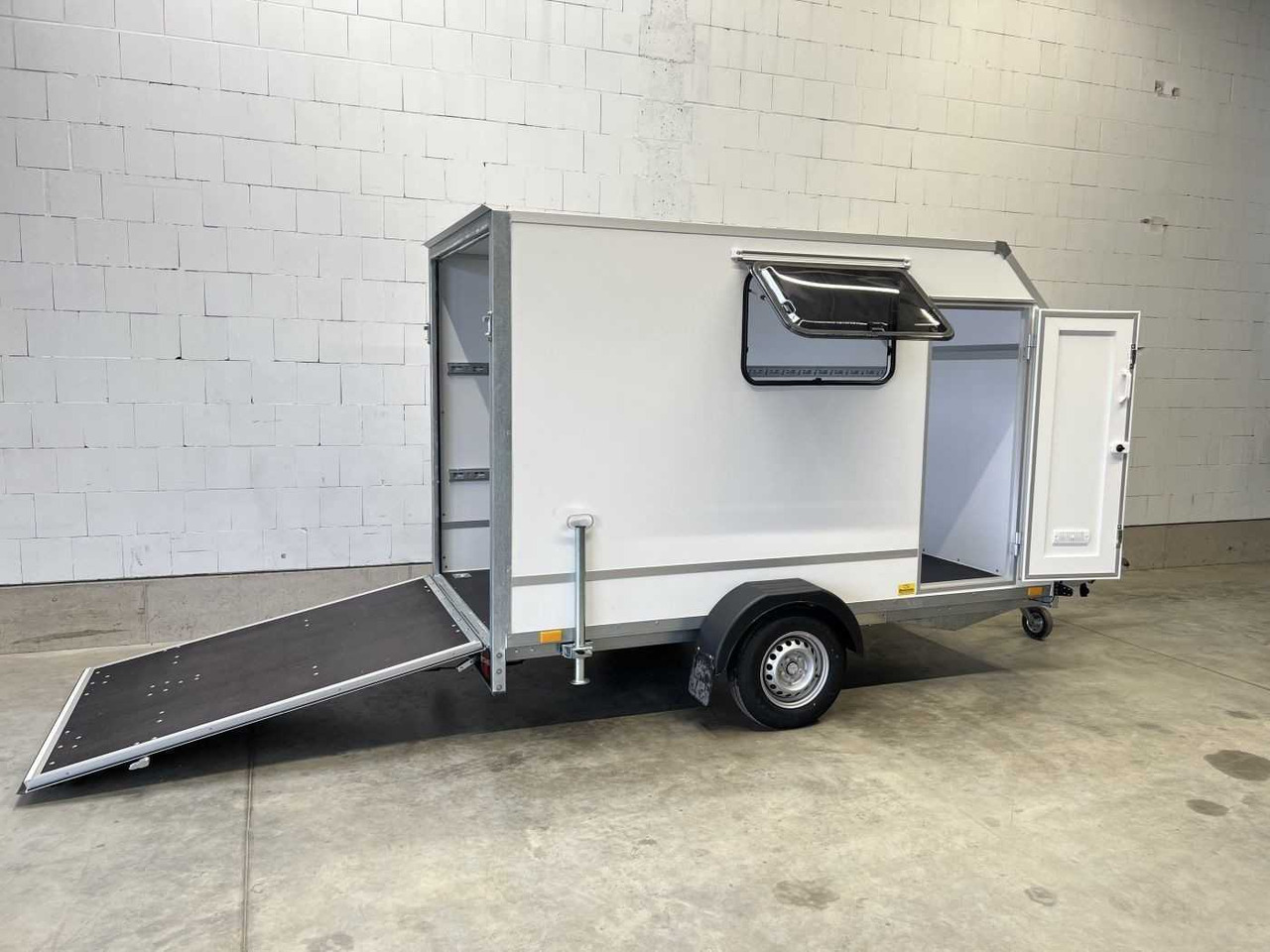 BLYSS F1330HD Seitentür,Fenster,Aero Kofferanhänger - Remolque caja cerrada: foto 5 BLYSS F1330HD Seitentür,Fenster,Aero Kofferanhänger - Remolque caja cerrada: foto 5