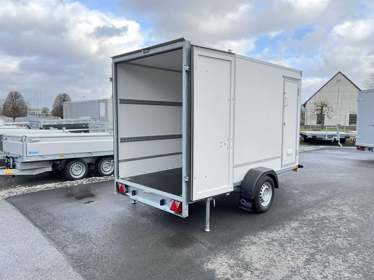 BLYSS F1330HD Seitentür Kofferanhänger - Remolque caja cerrada: foto 3 BLYSS F1330HD Seitentür Kofferanhänger - Remolque caja cerrada: foto 3