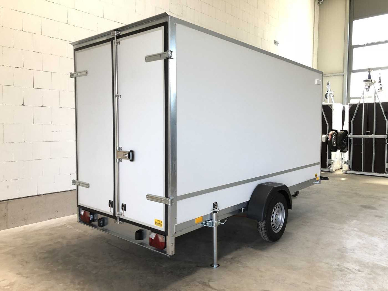 BLYSS F1336HD Kofferanhänger - Remolque caja cerrada: foto 3 BLYSS F1336HD Kofferanhänger - Remolque caja cerrada: foto 3