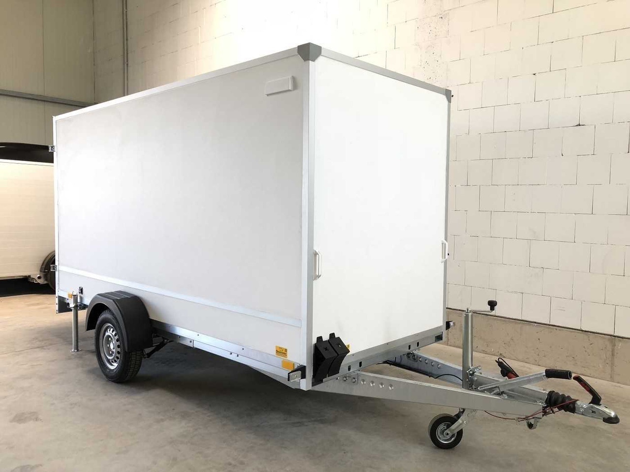 BLYSS F1336HD Kofferanhänger - Remolque caja cerrada: foto 2 BLYSS F1336HD Kofferanhänger - Remolque caja cerrada: foto 2