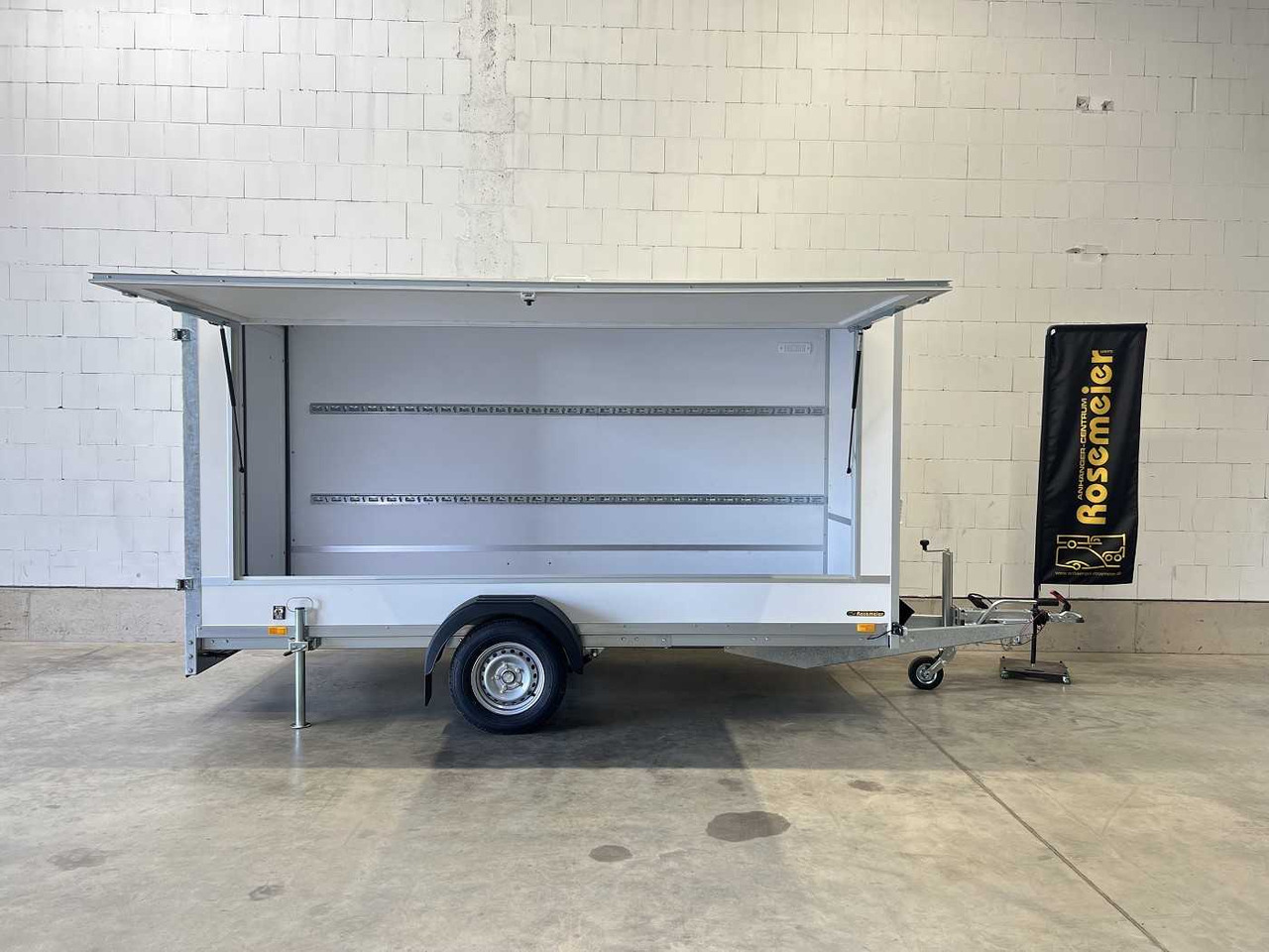 BLYSS F1336HD mit Verkaufsklappe Kofferanhänger - Remolque venta ambulante: foto 4 BLYSS F1336HD mit Verkaufsklappe Kofferanhänger - Remolque venta ambulante: foto 4
