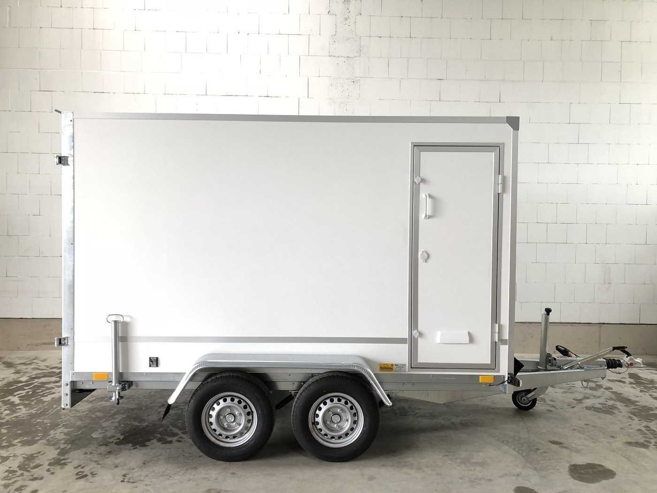BLYSS F2030HTD Seitentür Kofferanhänger - Remolque caja cerrada: foto 3 BLYSS F2030HTD Seitentür Kofferanhänger - Remolque caja cerrada: foto 3