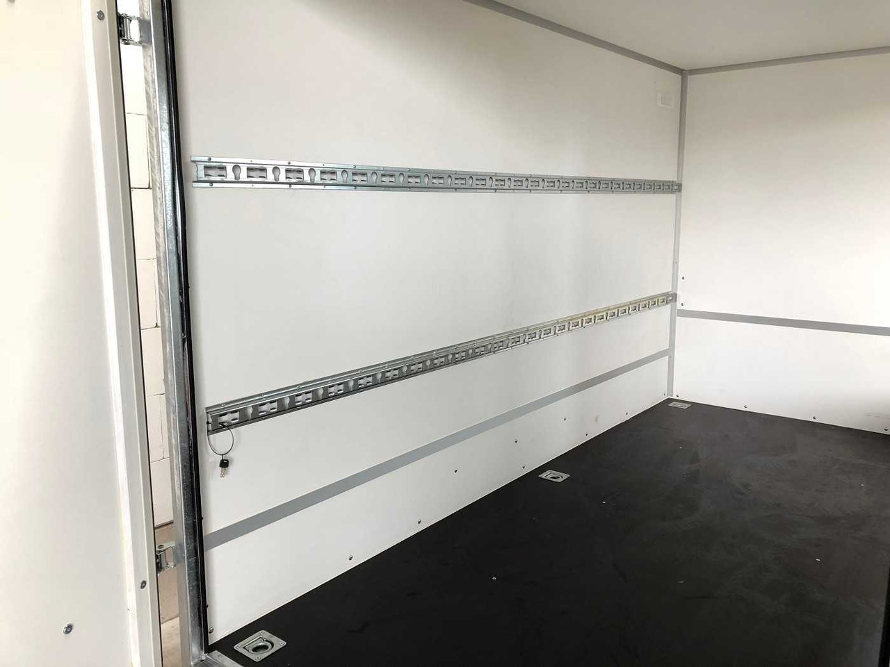 Leasing de BLYSS F2030HTD VKL Kofferanhänger BLYSS F2030HTD VKL Kofferanhänger: foto 27