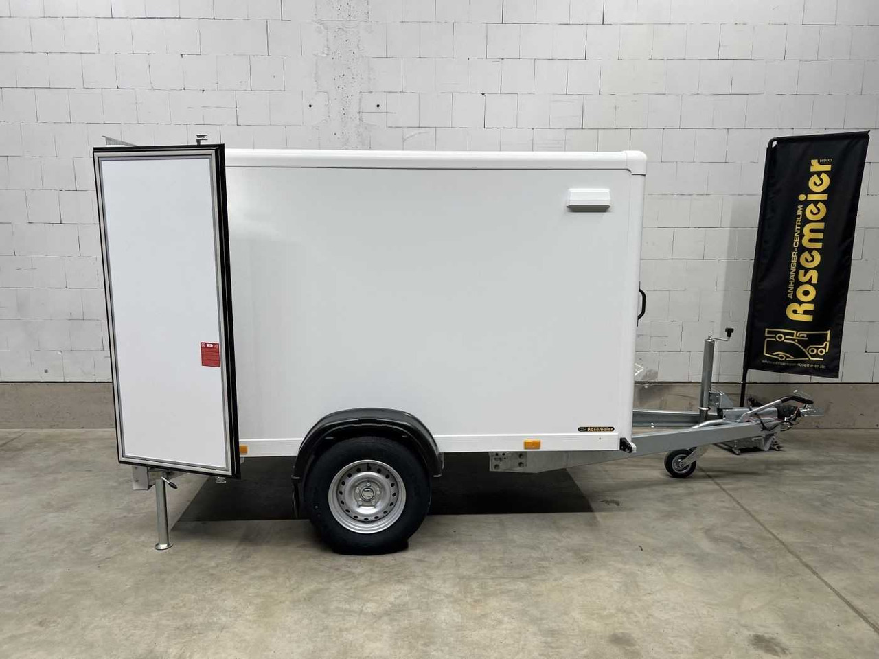 BLYSS FS1326/150HL Kofferanhänger - Remolque caja cerrada: foto 1 BLYSS FS1326/150HL Kofferanhänger - Remolque caja cerrada: foto 1