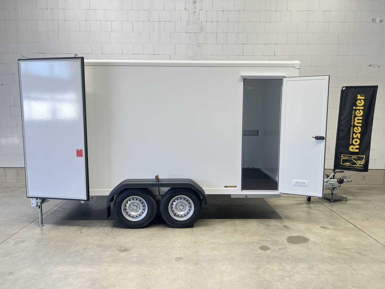 BLYSS FS2740/200HTL Seitentür Kofferanhänger - Remolque caja cerrada: foto 1 BLYSS FS2740/200HTL Seitentür Kofferanhänger - Remolque caja cerrada: foto 1