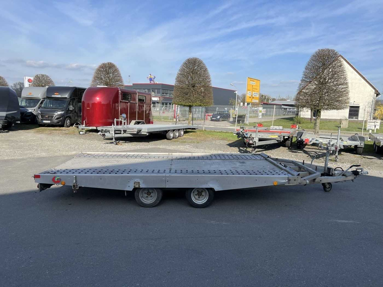 BOECKMANN ATH 27 Autotransporter kippbar - Remolque portavehículos: foto 2 BOECKMANN ATH 27 Autotransporter kippbar - Remolque portavehículos: foto 2
