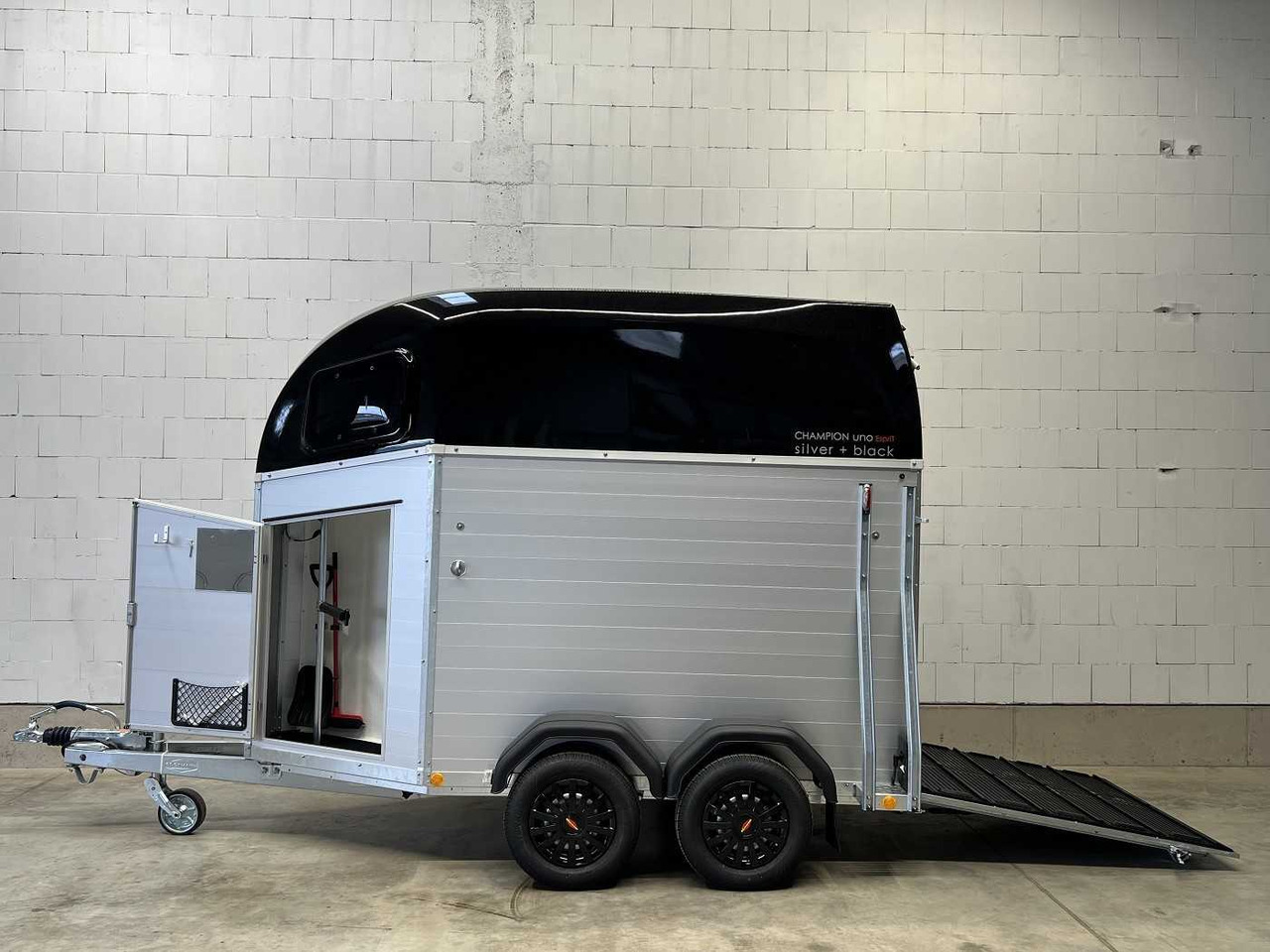 Remolque para caballos nuevo BOECKMANN Champion Uno Esprit silv+bl SK Pferdeanhänger: foto 27 Remolque para caballos nuevo BOECKMANN Champion Uno Esprit silv+bl SK Pferdeanhänger: foto 27