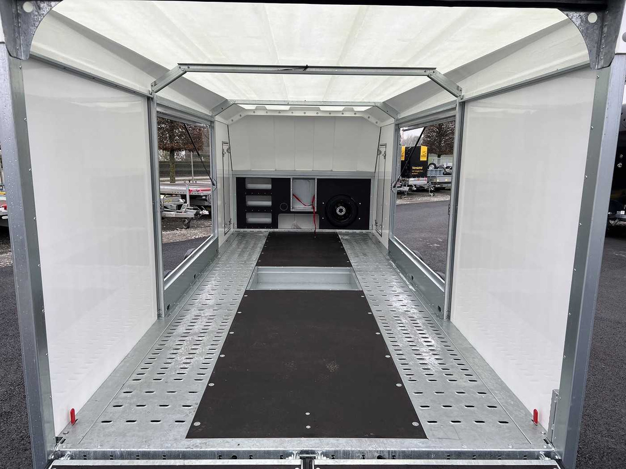Leasing de BRIAN_JAMES Race Sport Autotransporter geschlossen BRIAN_JAMES Race Sport Autotransporter geschlossen: foto 11