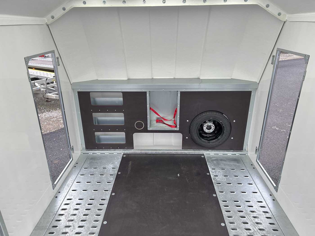 Leasing de BRIAN_JAMES Race Sport Autotransporter geschlossen BRIAN_JAMES Race Sport Autotransporter geschlossen: foto 14