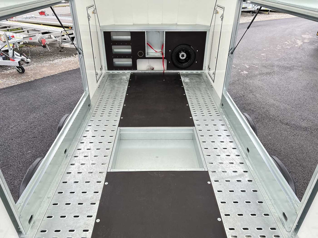 Leasing de BRIAN_JAMES Race Sport Autotransporter geschlossen BRIAN_JAMES Race Sport Autotransporter geschlossen: foto 12