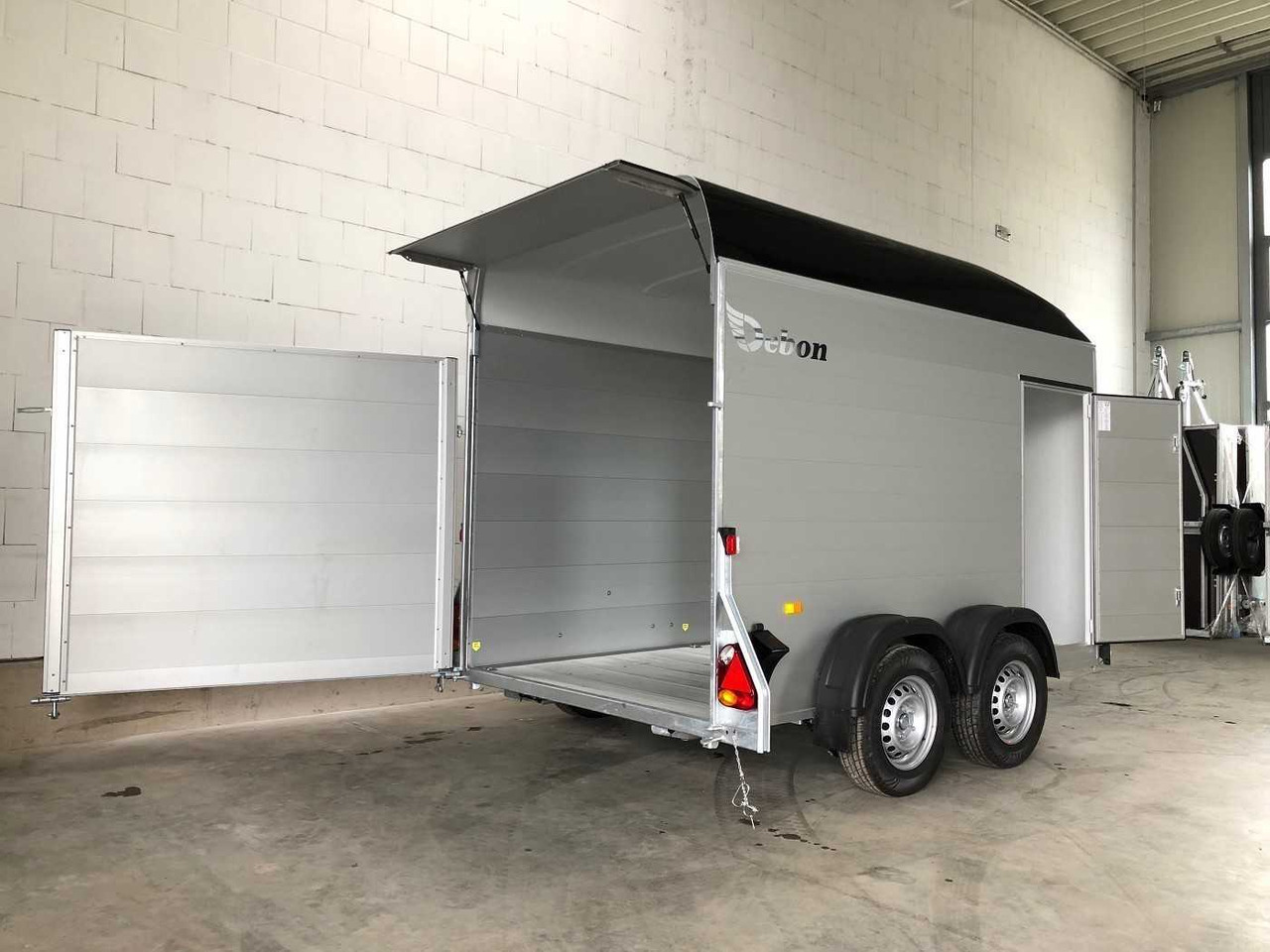 CHEVAL LIBERTE C500 Roadster 2 Türen Kofferanhänger - Remolque para moto: foto 4 CHEVAL LIBERTE C500 Roadster 2 Türen Kofferanhänger - Remolque para moto: foto 4