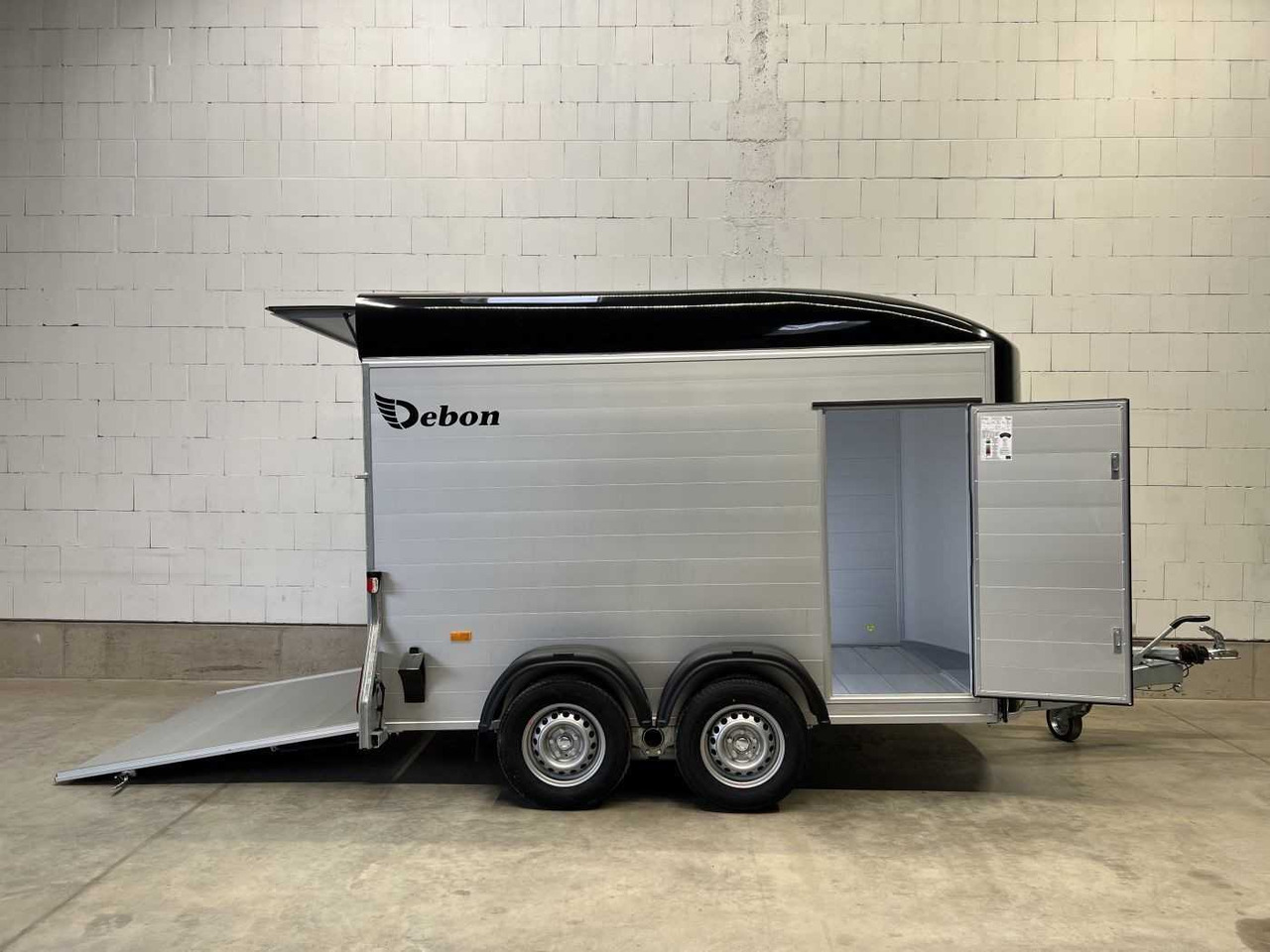 CHEVAL LIBERTE DEBON C500 Roadster Kofferanhänger - Remolque para moto: foto 1 CHEVAL LIBERTE DEBON C500 Roadster Kofferanhänger - Remolque para moto: foto 1