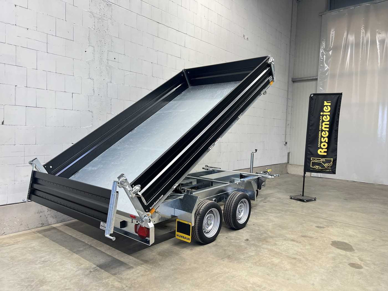 HUMBAUR HTK 3000.31 Stahl Black Dreiseitenkipper - Remolque volquete: foto 4 HUMBAUR HTK 3000.31 Stahl Black Dreiseitenkipper - Remolque volquete: foto 4