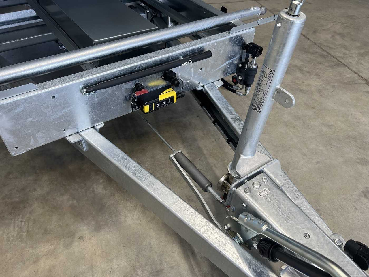 Remolque volquete nuevo HUMBAUR HTK 3500.31 Stahl Black Dreiseitenkipper: foto 30