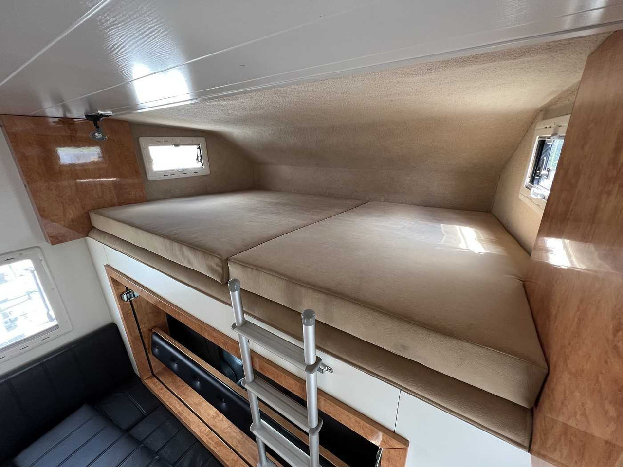 Camión para caballos MERCEDES-BENZ Atego 918L LKW: foto 13