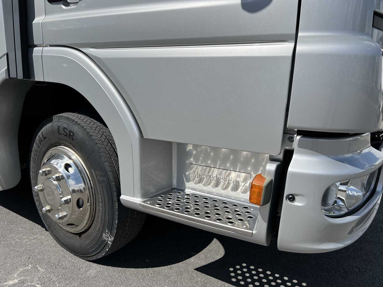 Camión para caballos MERCEDES-BENZ Atego 918L LKW: foto 24