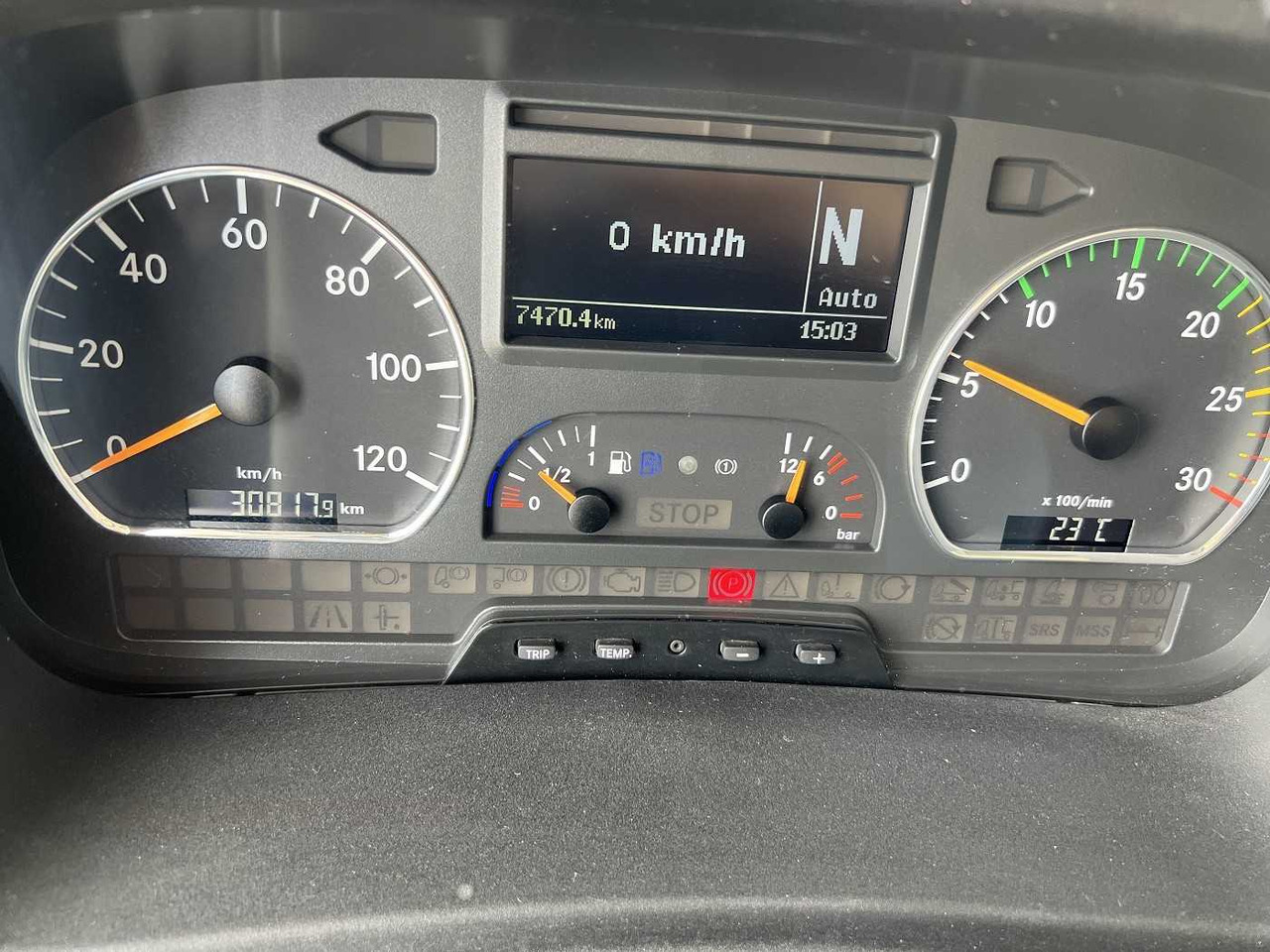 Camión para caballos MERCEDES-BENZ Atego 918L LKW: foto 17
