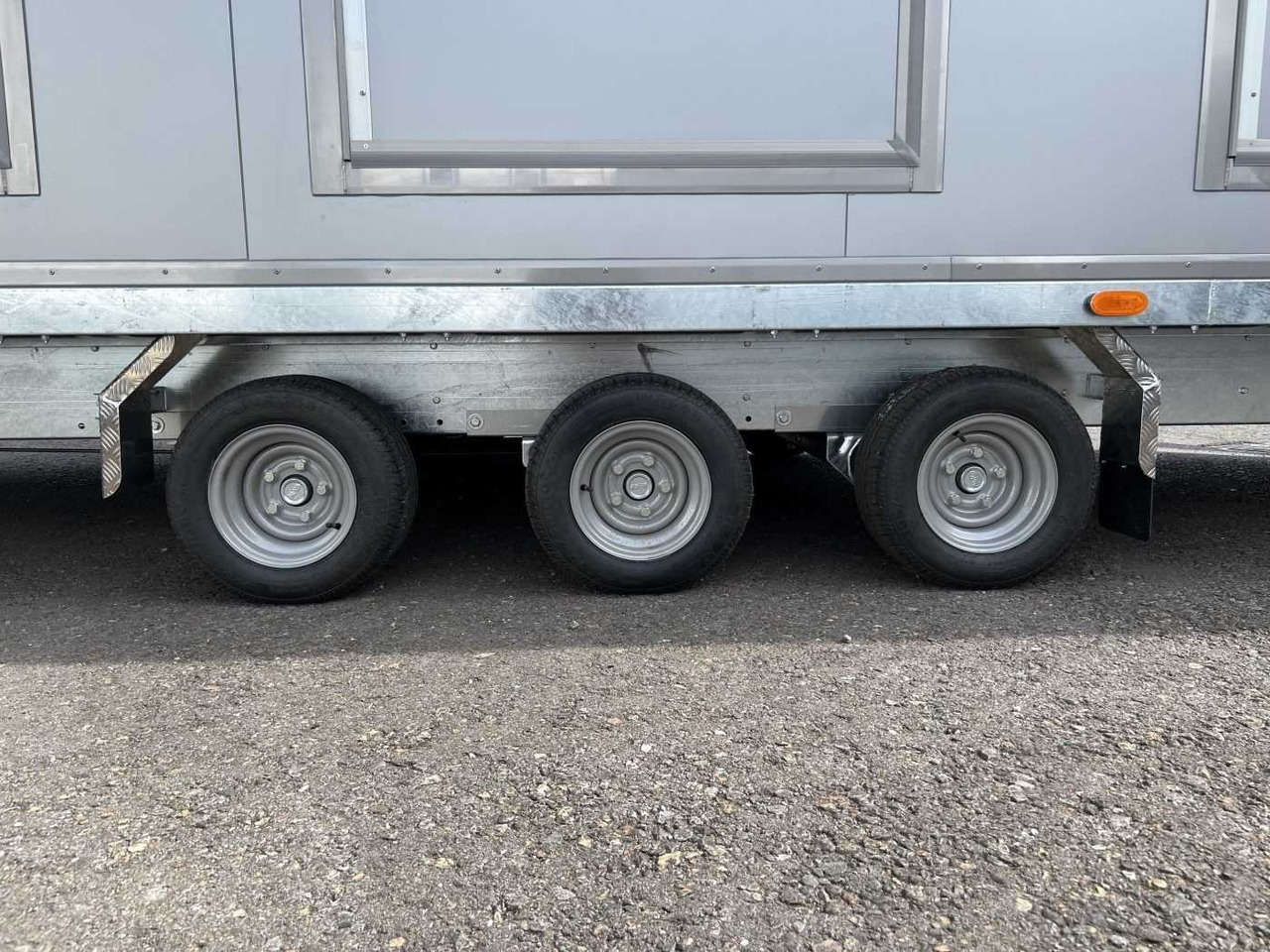 Leasing de ROSEMEIER VE 6 Damen, 2 Herren, 5 Urinale Toilettenanhänger ROSEMEIER VE 6 Damen, 2 Herren, 5 Urinale Toilettenanhänger: foto 28
