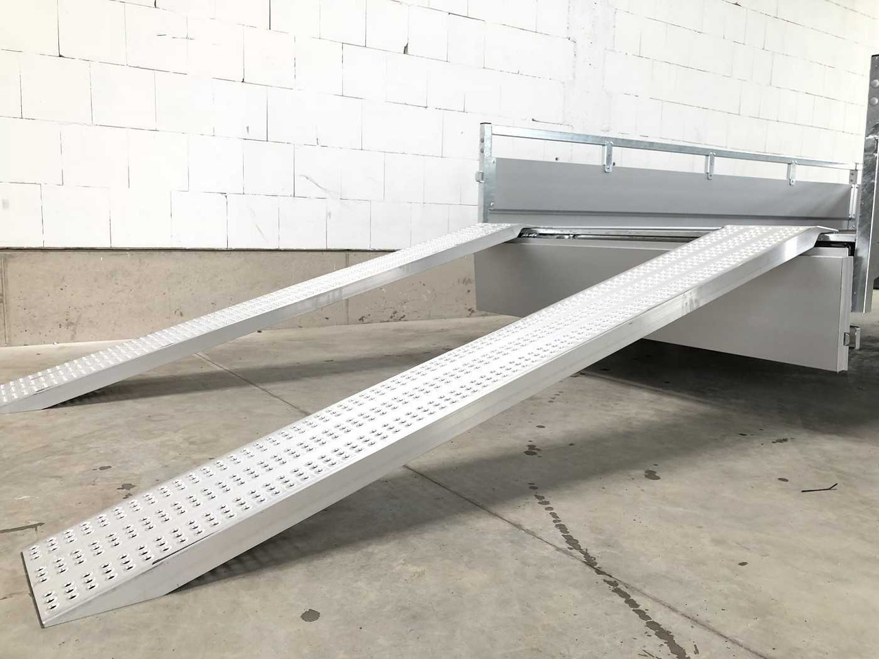 Remolque de coche nuevo SARIS McAlu Pro 305 153 2000 2 Ramp Kastenanhänger geb: foto 16