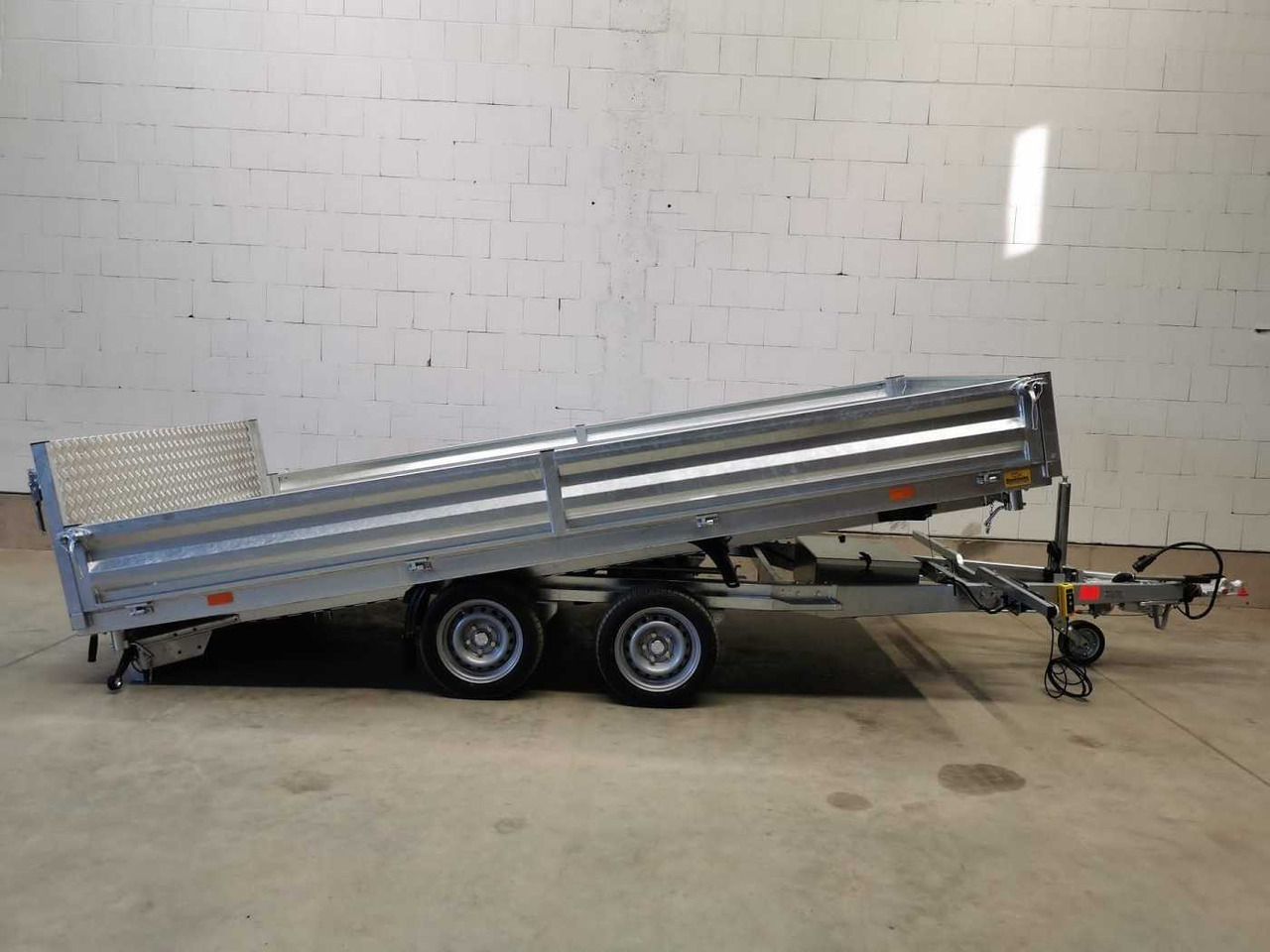 Remolque volquete nuevo VEZEKO Juki 35.3 Multi Stahl Multidreiseitenkipper: foto 11