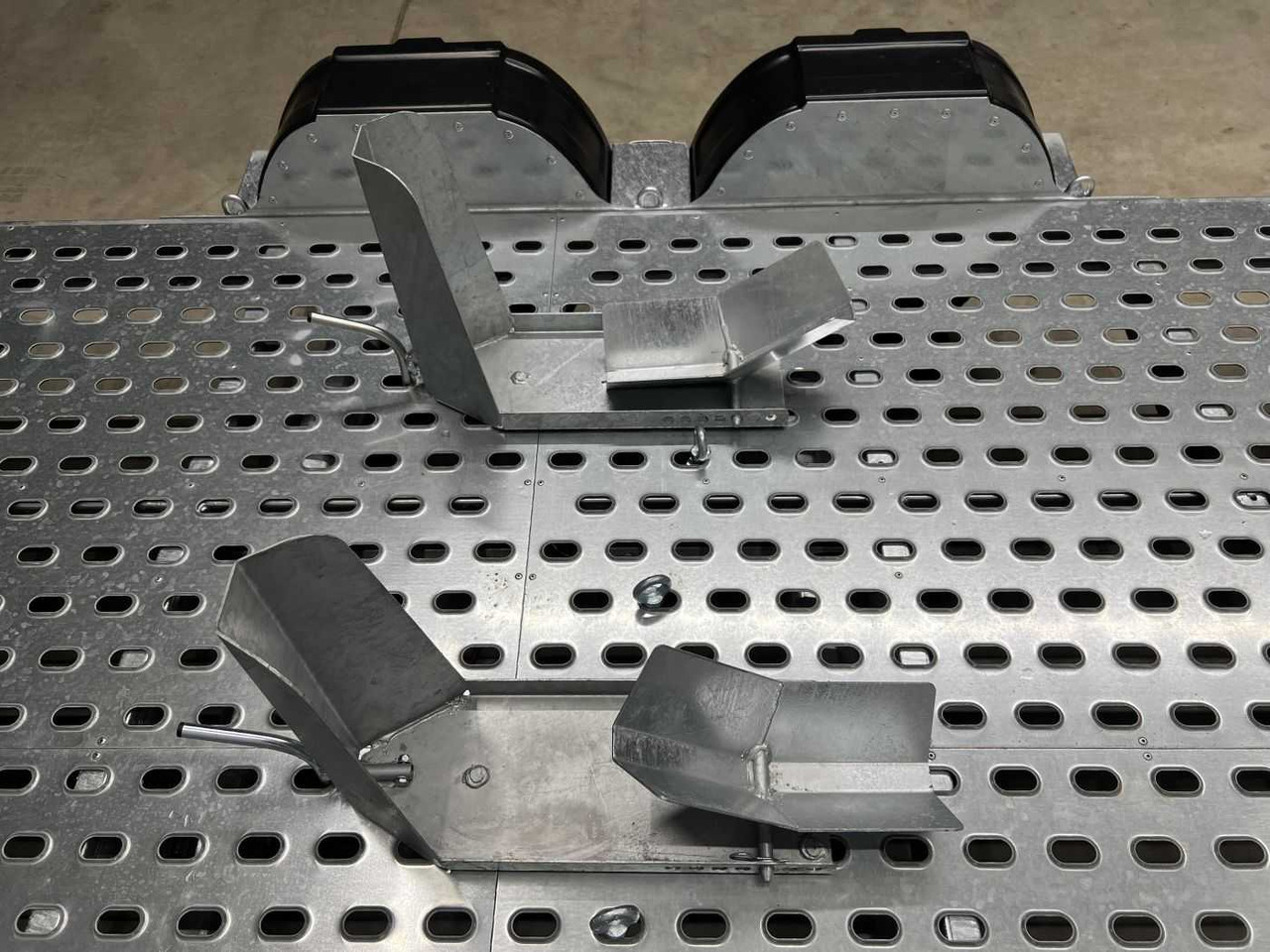 VEZEKO Motovan D 27+Box Motorradanhänger - Remolque para moto: foto 4 VEZEKO Motovan D 27+Box Motorradanhänger - Remolque para moto: foto 4