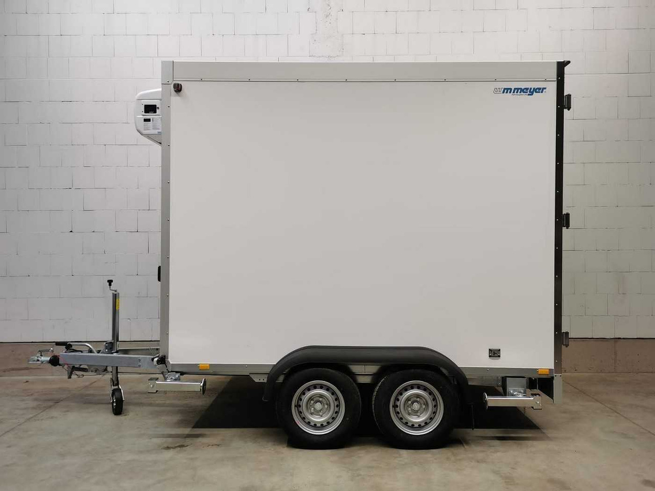 WM MEYER AZK 3030/156 Rohrbahn Tiefkühlanhänger - Remolque frigorífico: foto 2 WM MEYER AZK 3030/156 Rohrbahn Tiefkühlanhänger - Remolque frigorífico: foto 2