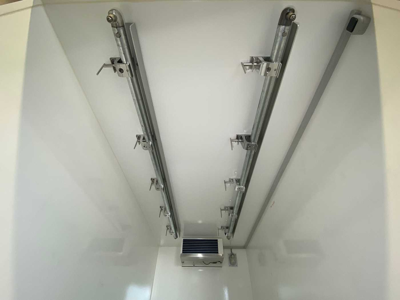 WM MEYER AZK 3534/156 2 Rohrbahnen Kühlanhänger - Remolque frigorífico: foto 2 WM MEYER AZK 3534/156 2 Rohrbahnen Kühlanhänger - Remolque frigorífico: foto 2