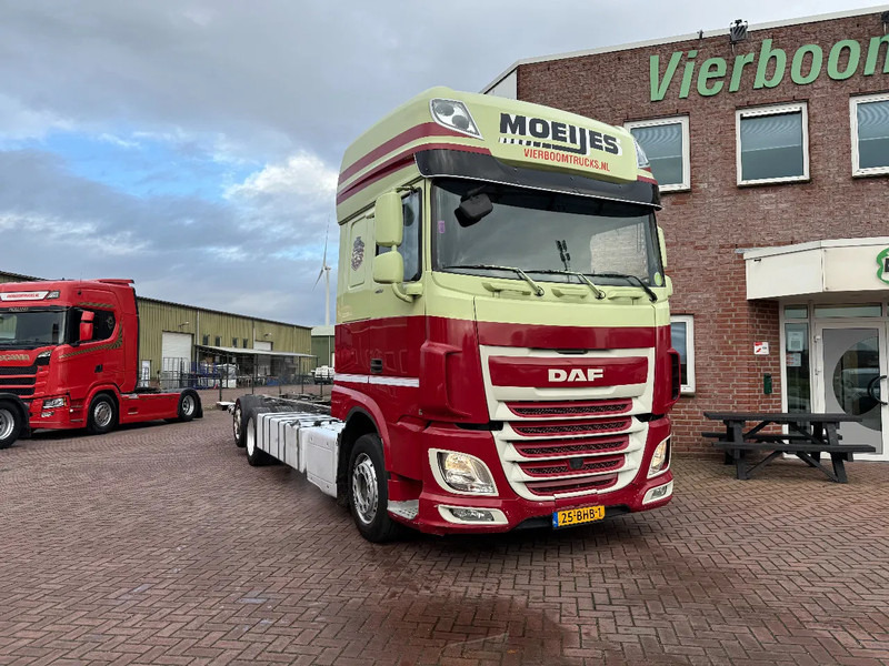 DAF XF 460 XF460 6X2 SCC EURO6 CHASSIS - HOLLAND TRUCK - SMART TACHO -TOP CONDITION!!!! - Camión chasis: foto 1 DAF XF 460 XF460 6X2 SCC EURO6 CHASSIS - HOLLAND TRUCK - SMART TACHO -TOP CONDITION!!!! - Camión chasis: foto 1