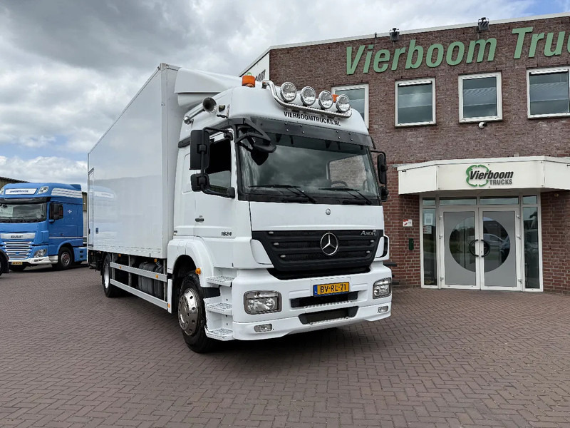 Mercedes-Benz Axor 1824 Axor 1824L mit 7.70m Koffer und Ladebordwand - Camión caja cerrada: foto 1 Mercedes-Benz Axor 1824 Axor 1824L mit 7.70m Koffer und Ladebordwand - Camión caja cerrada: foto 1
