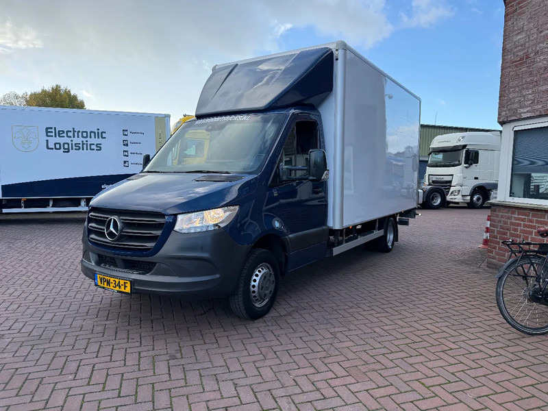 Mercedes-Benz Sprinter Sprinter 515CDI bakwagen met klep / automaat / MBUX /Navi / Airco / Top - Furgoneta caja cerrada: foto 2 Mercedes-Benz Sprinter Sprinter 515CDI bakwagen met klep / automaat / MBUX /Navi / Airco / Top - Furgoneta caja cerrada: foto 2
