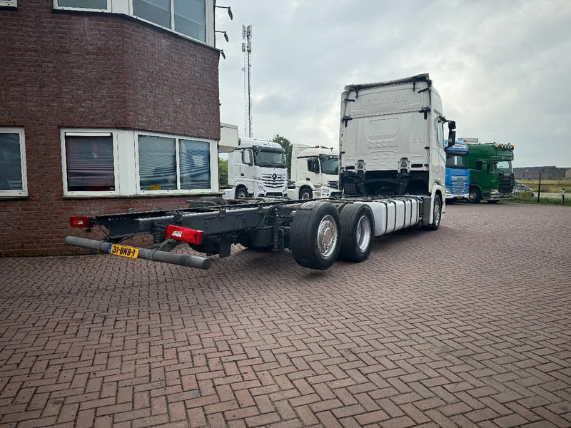 Scania S450 6X2 CHASSIS RETARDER EURO6 HOLLAND TRUCK TOPCONDITION!!!! - Camión chasis: foto 4 Scania S450 6X2 CHASSIS RETARDER EURO6 HOLLAND TRUCK TOPCONDITION!!!! - Camión chasis: foto 4