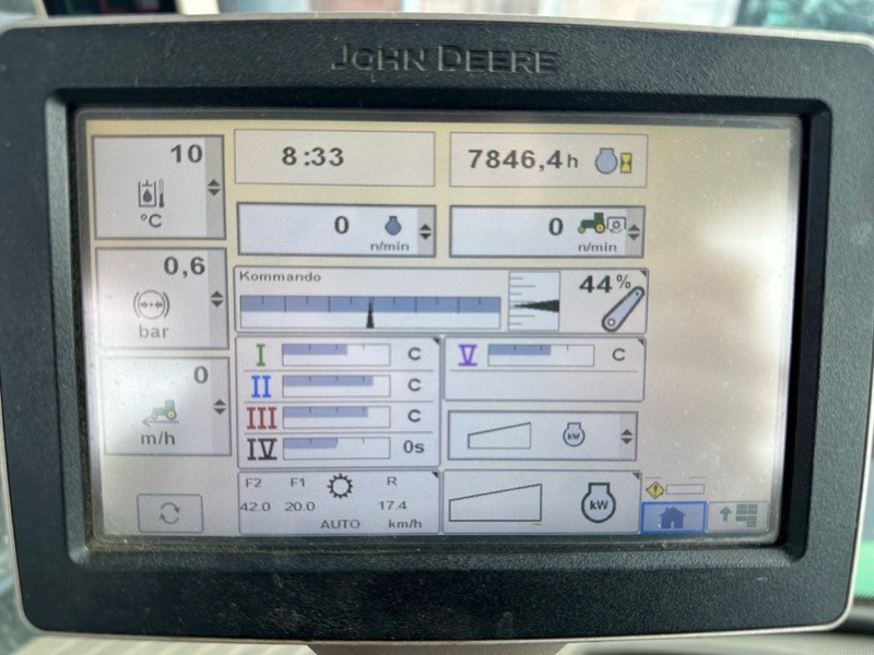 John Deere 8260R AutoPowr - Tractor: foto 2 John Deere 8260R AutoPowr - Tractor: foto 2