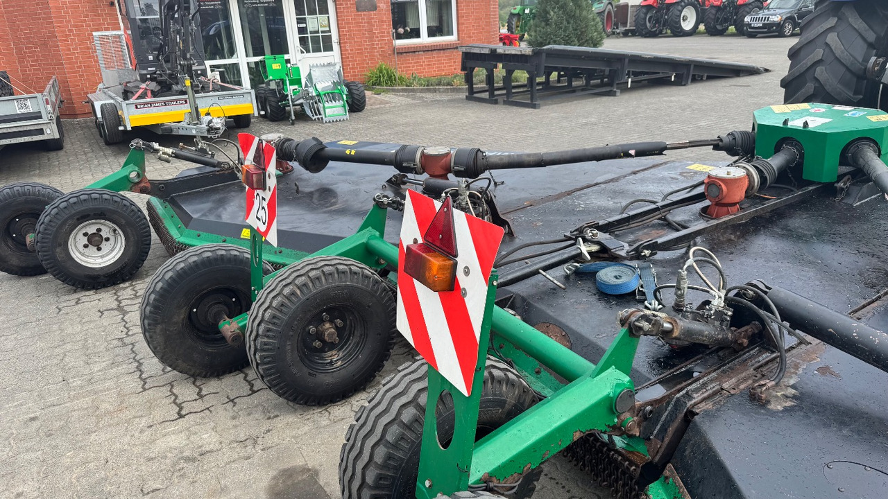 Spearhead Stubble Master 730 - Desbrozadora de martillos: foto 3 Spearhead Stubble Master 730 - Desbrozadora de martillos: foto 3