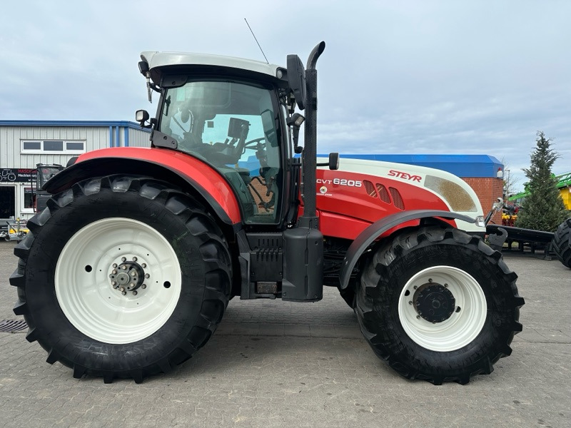 Steyr CVT 6205 - Tractor: foto 1 Steyr CVT 6205 - Tractor: foto 1